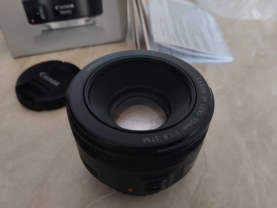 Canon EF 50mm f/1.8 STM. Є коробка як Новий