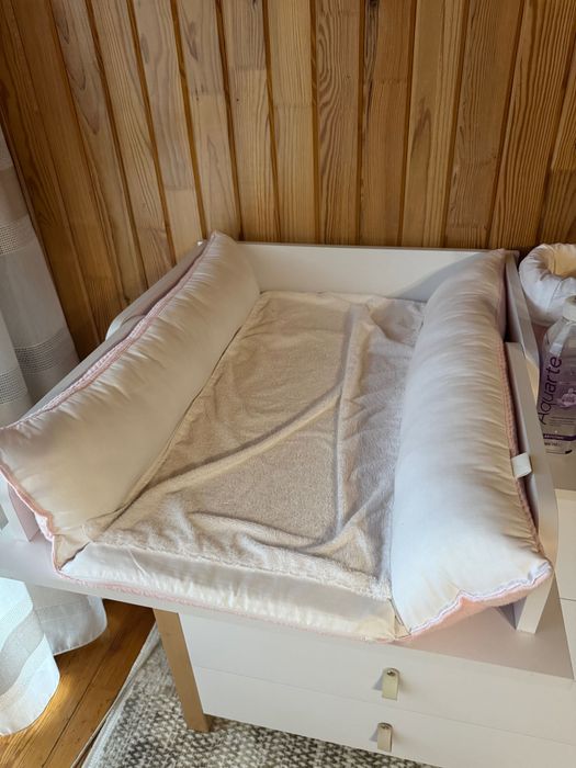 Дитячий кокон і матрас на пеленальний столик