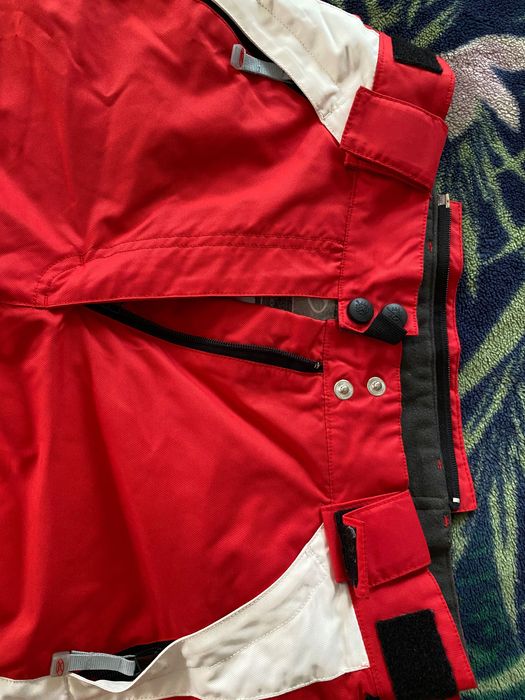 Продам гірськолижний костюм