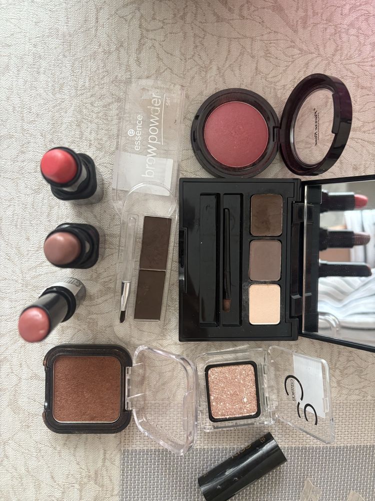 Kiko, seventeen, catrice, essence, inglot косметика