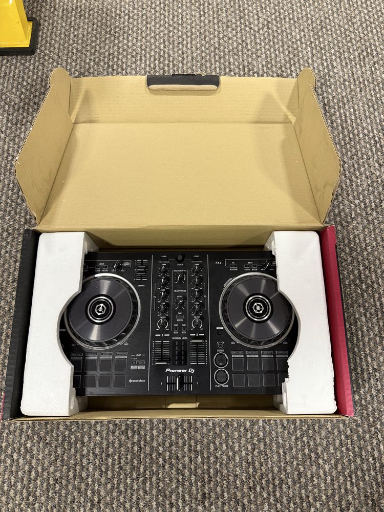 Kontroler ddj-rb