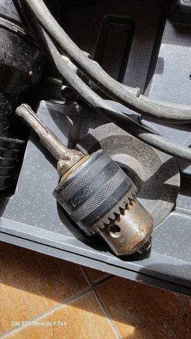 Martelo eletrico bom estado com acessórios