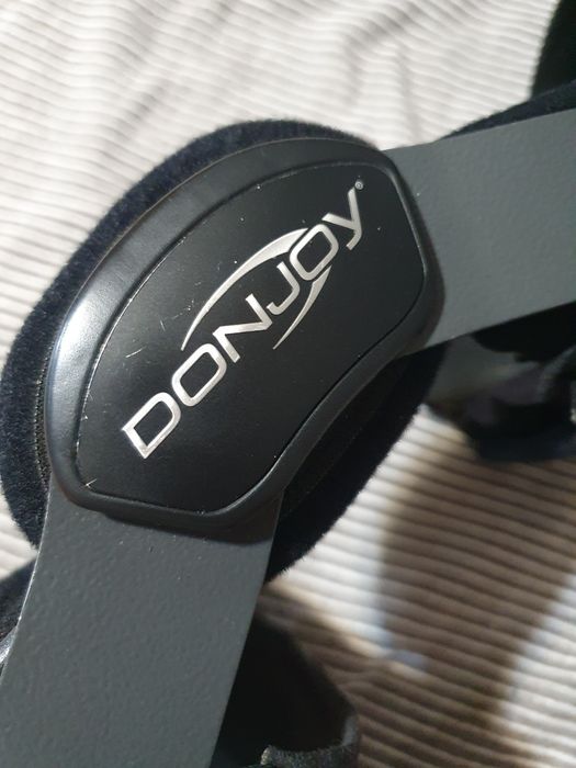 Наколінник Donjoy Armor Action CI 11-1029/11-1030 (США)