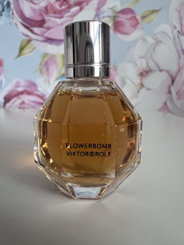 Flowerbomb Viktor&Rolf miniaturka 7 ml