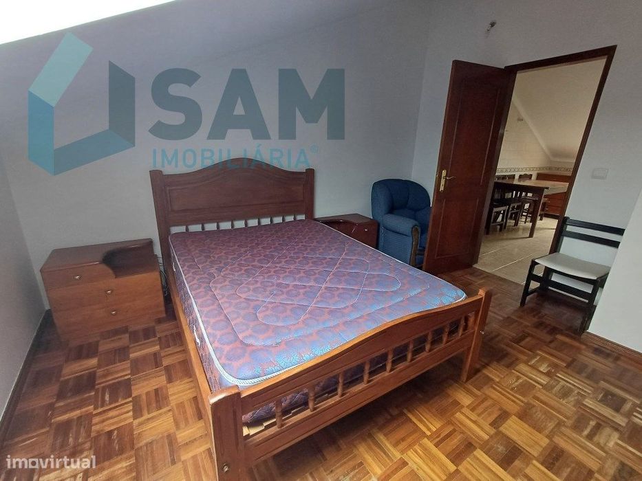 Apartamento T2, localizado em Lourinhã