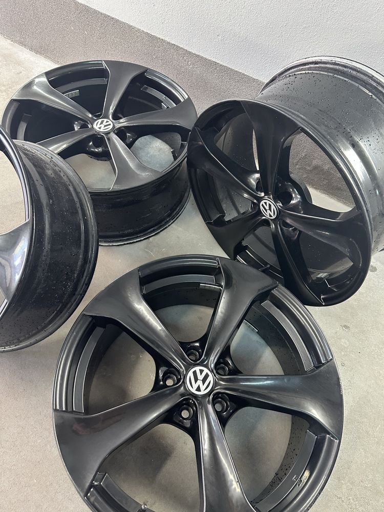 felgi VW passat, cc,arteon,golf,touareg czarny połysk 19” 5x120