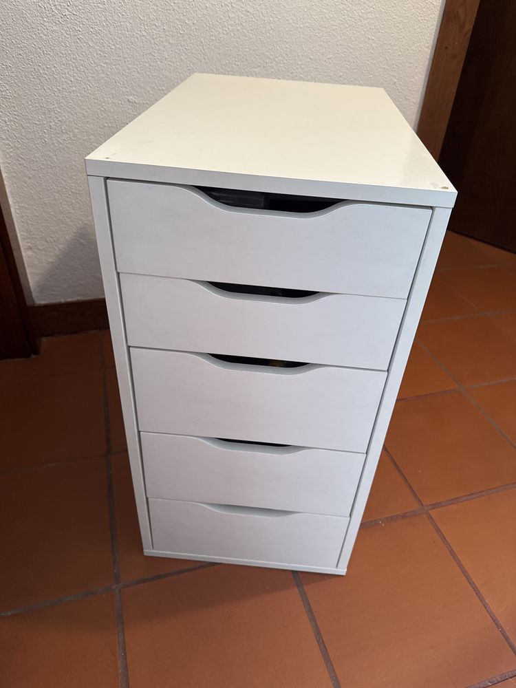 Vendo ikea alex com gavetas