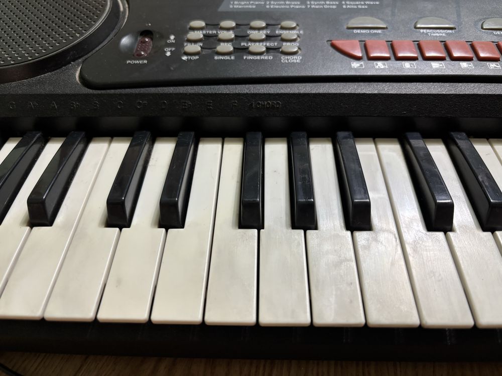 Синтезатор bravis KB-632
