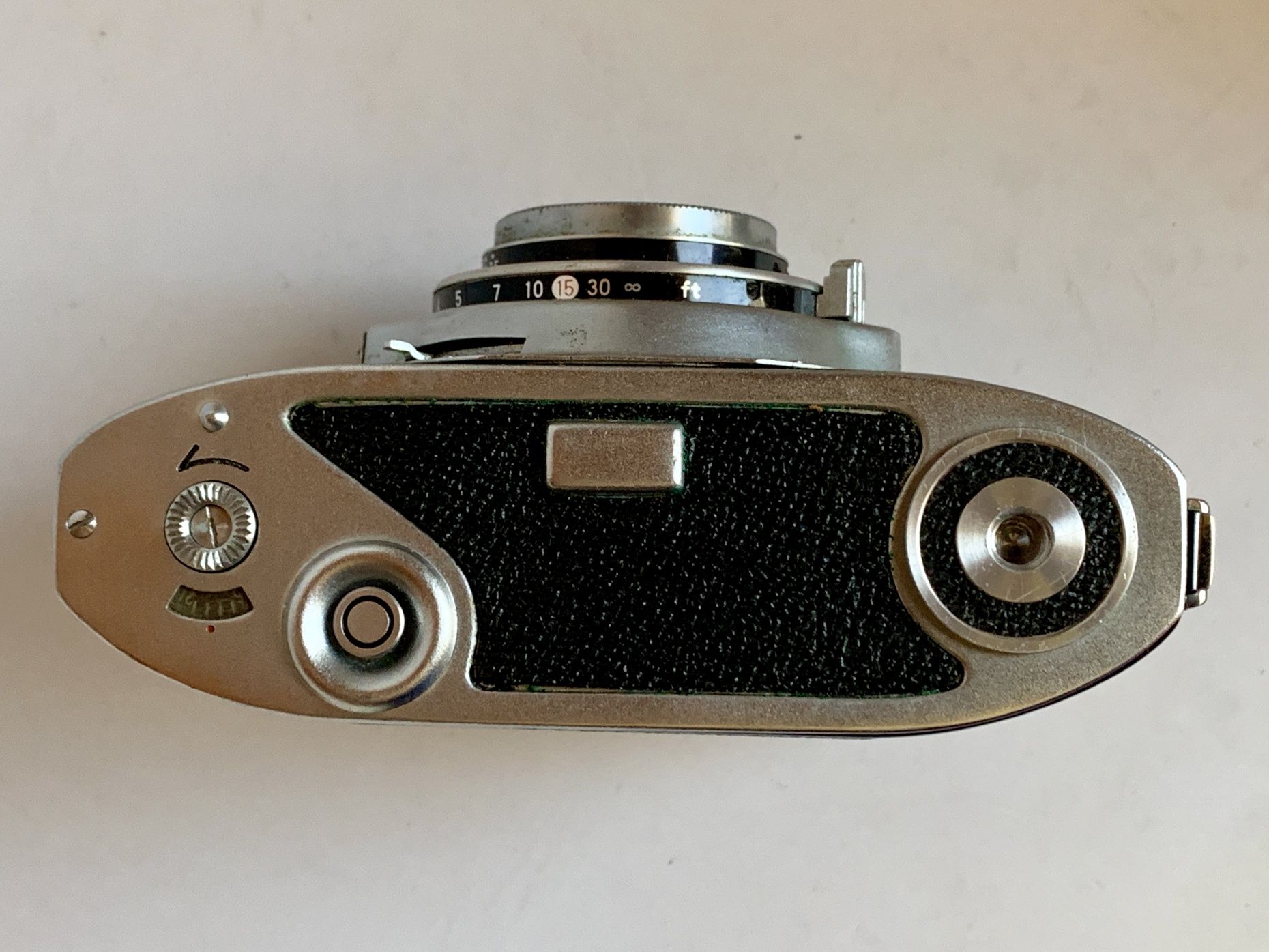 Винтажный фотоаппарат Minolta A (1950-е года) с кожаным чехлом