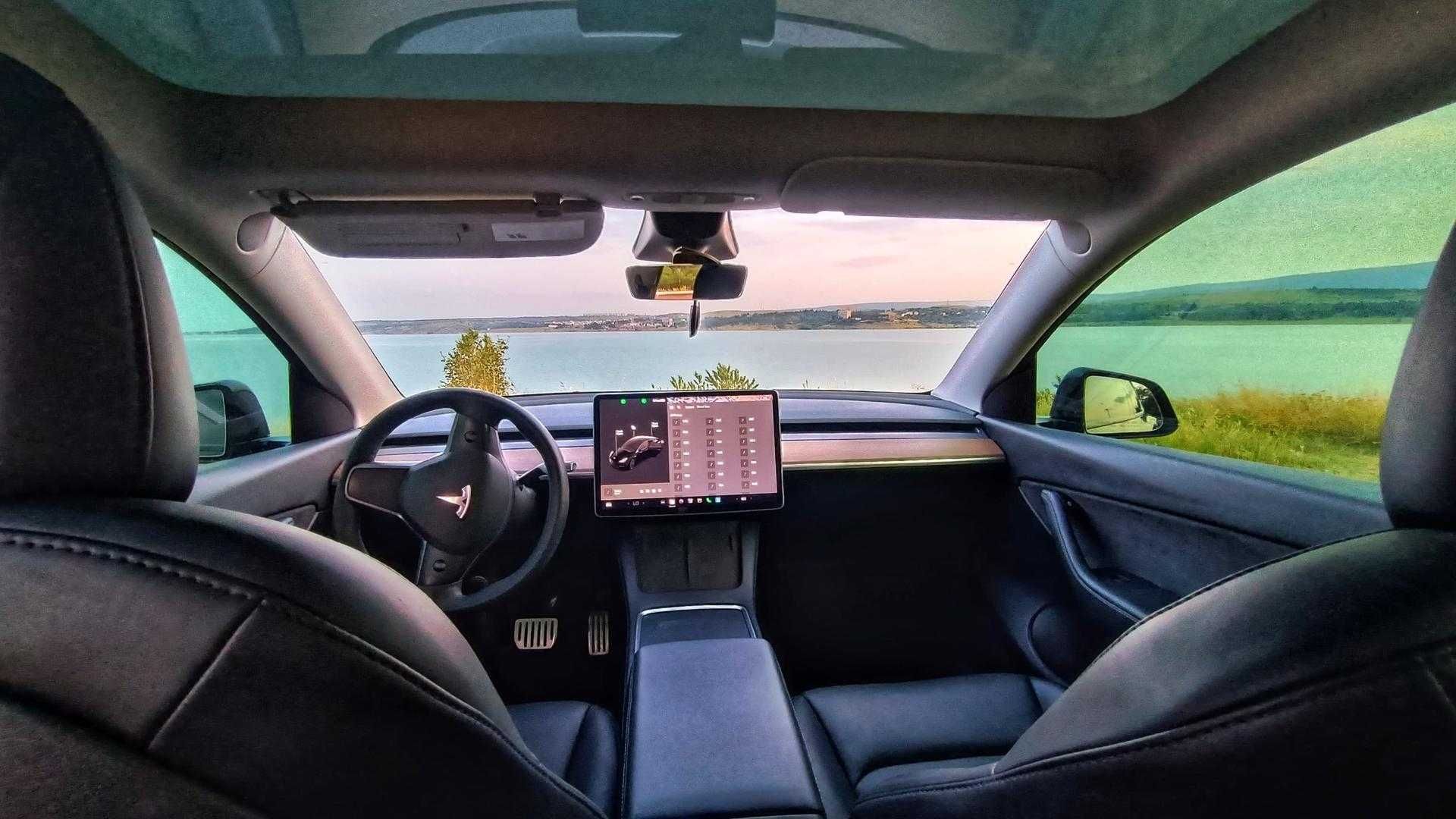 Tesla Model Y 2022
I покоління  Long Range 82 kWh Dual Motor  AWD