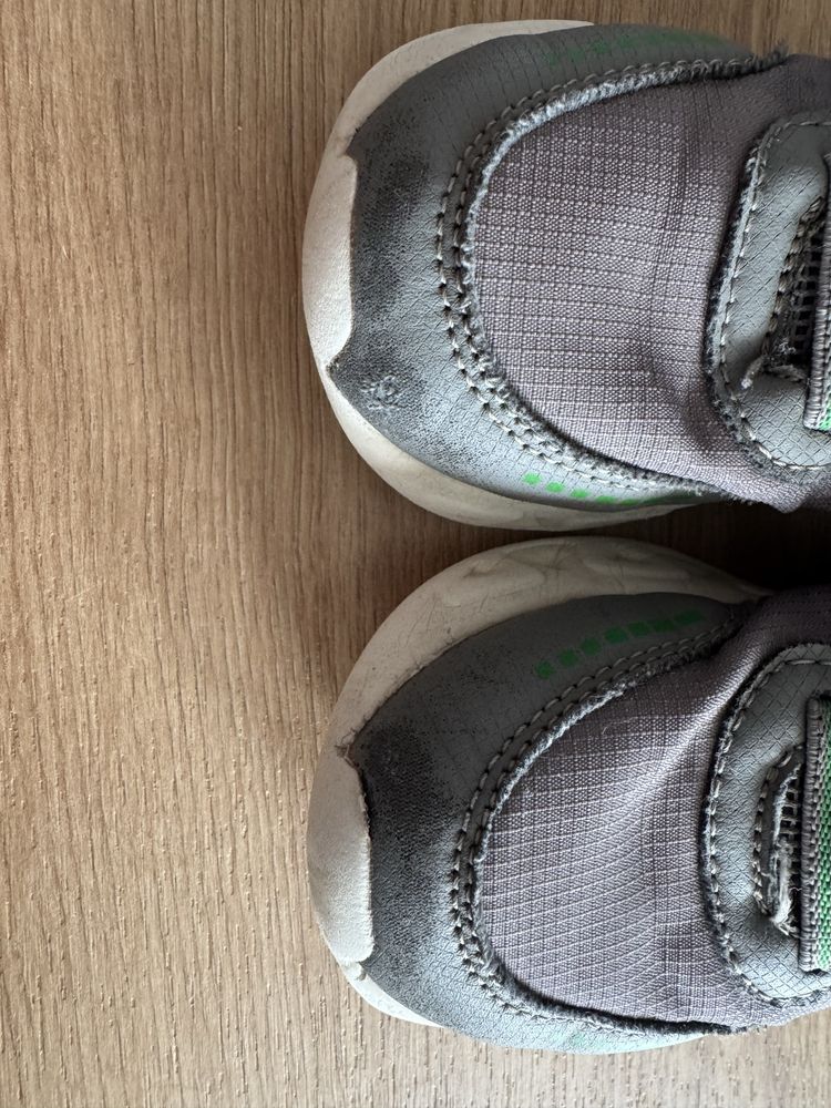 Swiecące buty Lupilu 27