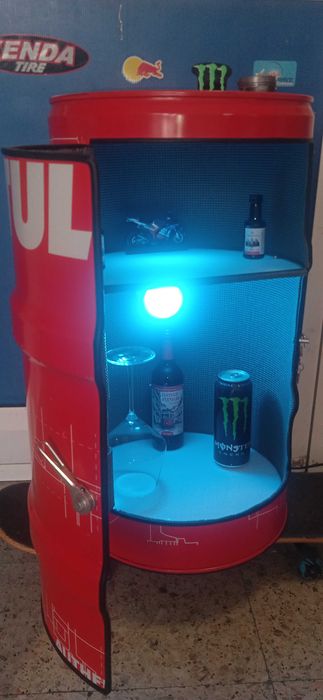 Garrafeira bidon óleo 60L. Com luz