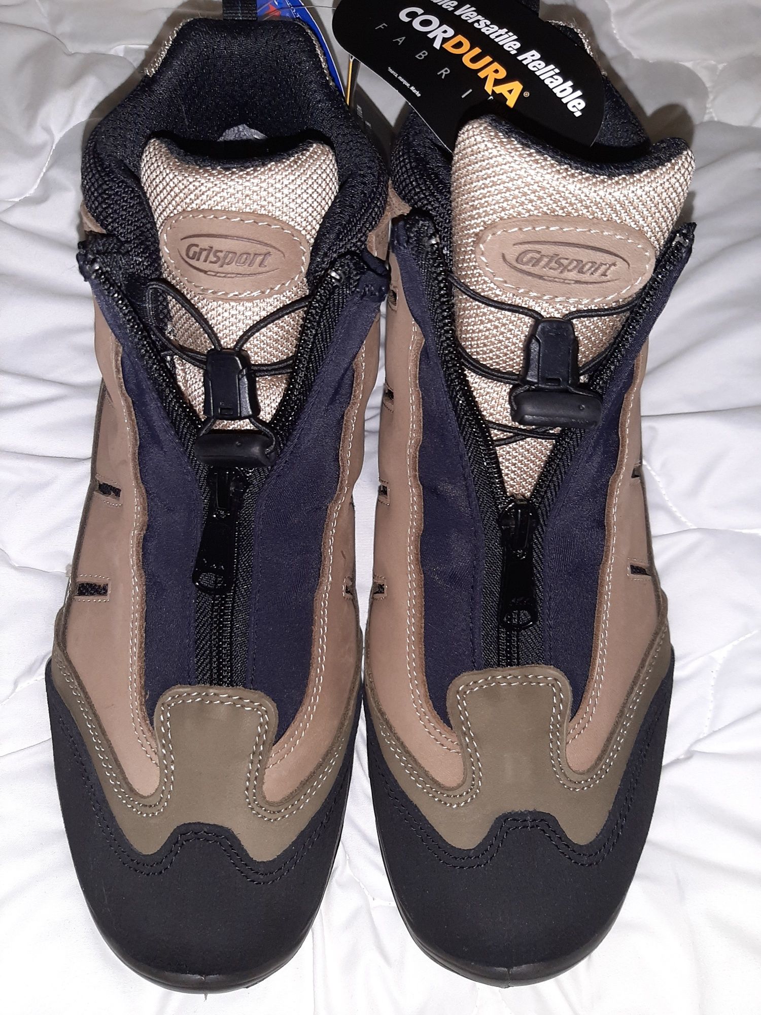 Продам чоботи GRISPORT,подошва VIBRAM,р.44,нубукові,коричневі.
