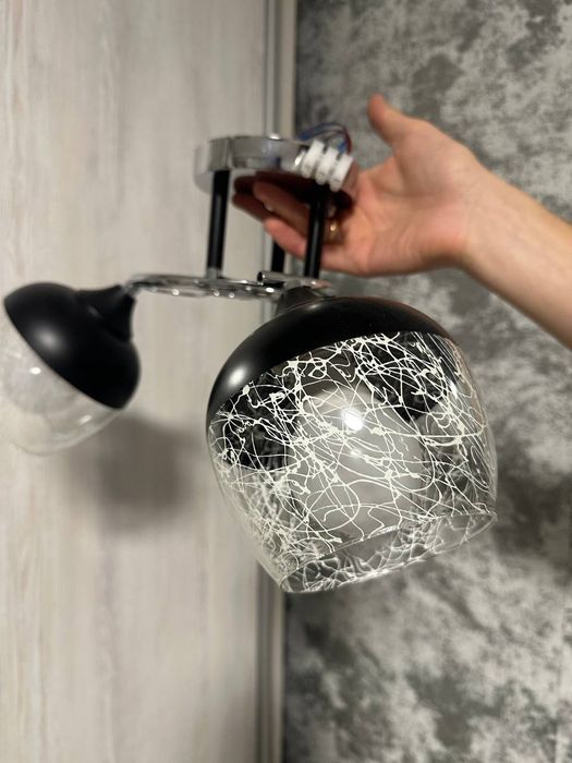 Люстра на три лампочки