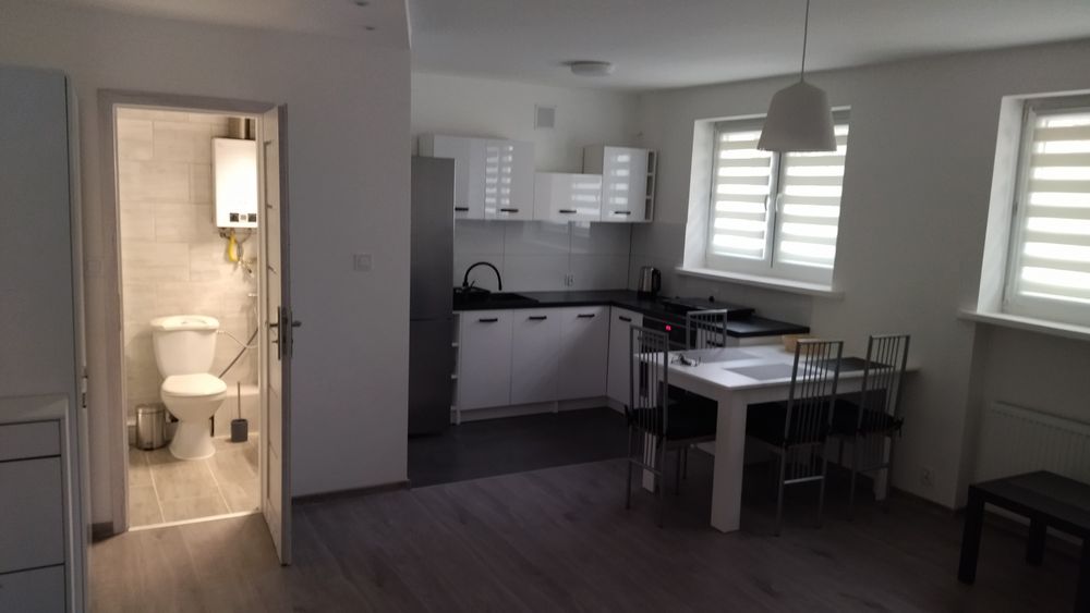 Wynajmę mieszkanie w Choszcznie.Trzy pokoje,otwarta kuchnia. Piętro 1.