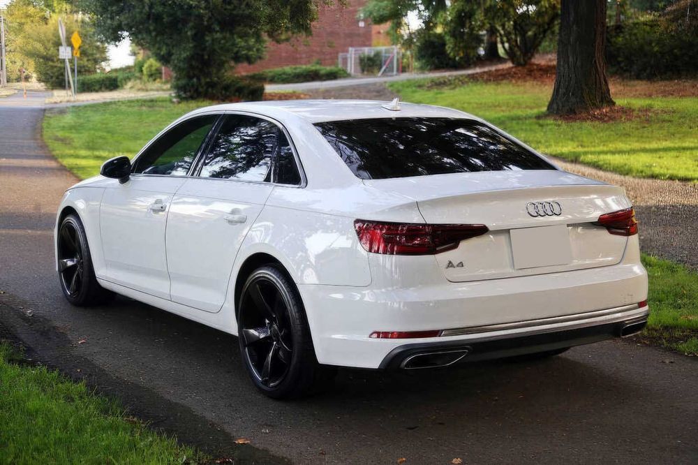 Audi A4      2019