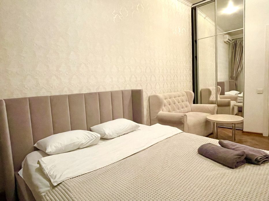 Апартаменти біля Оперного театра;Дві спальні , Подобово квартири Львів