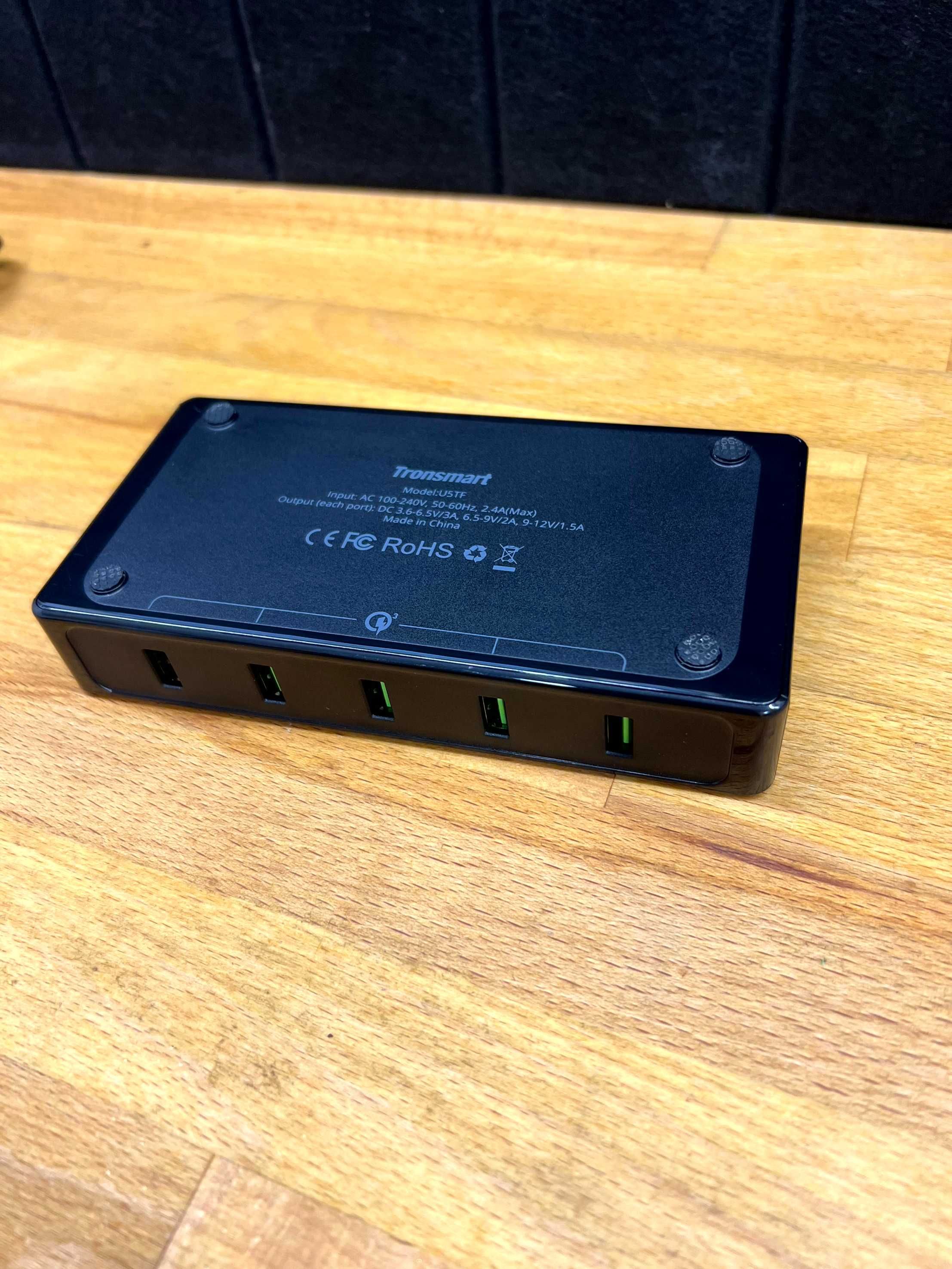 Ładowarka biurkowa Tronsmart Volt iQ 90W QC 3.0 USB