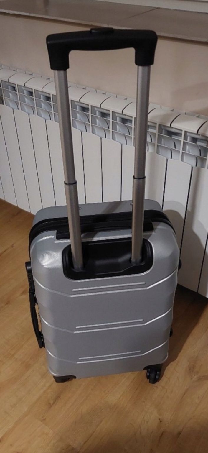 Walizka na kółkach torba podróżna do samolotu kabinowa mała 35 L S