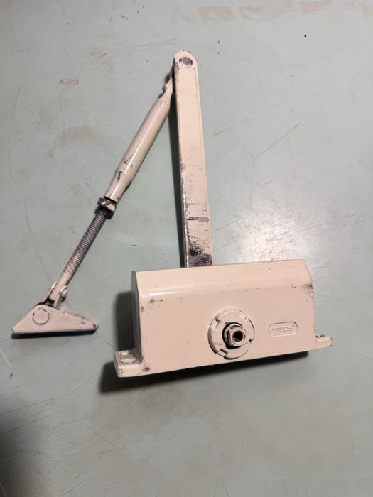 Доводчик к дверям Apecs