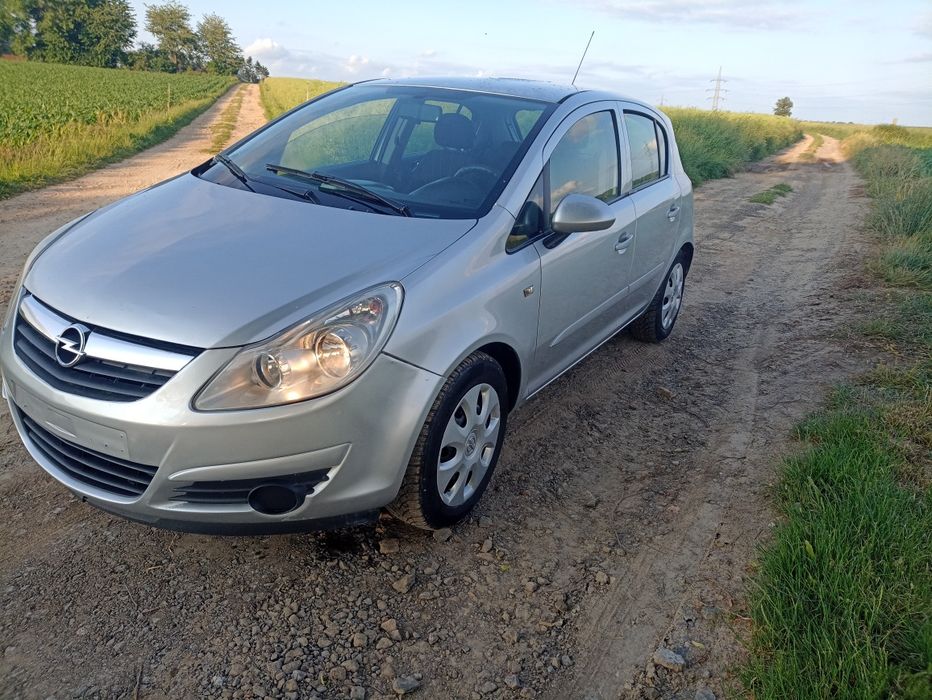 Sprzedam Opel Corsa D,1.2benz, klimatyzacja 101tys km polecam
