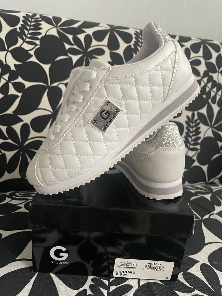 Кроссовки Guess. Оригинал.