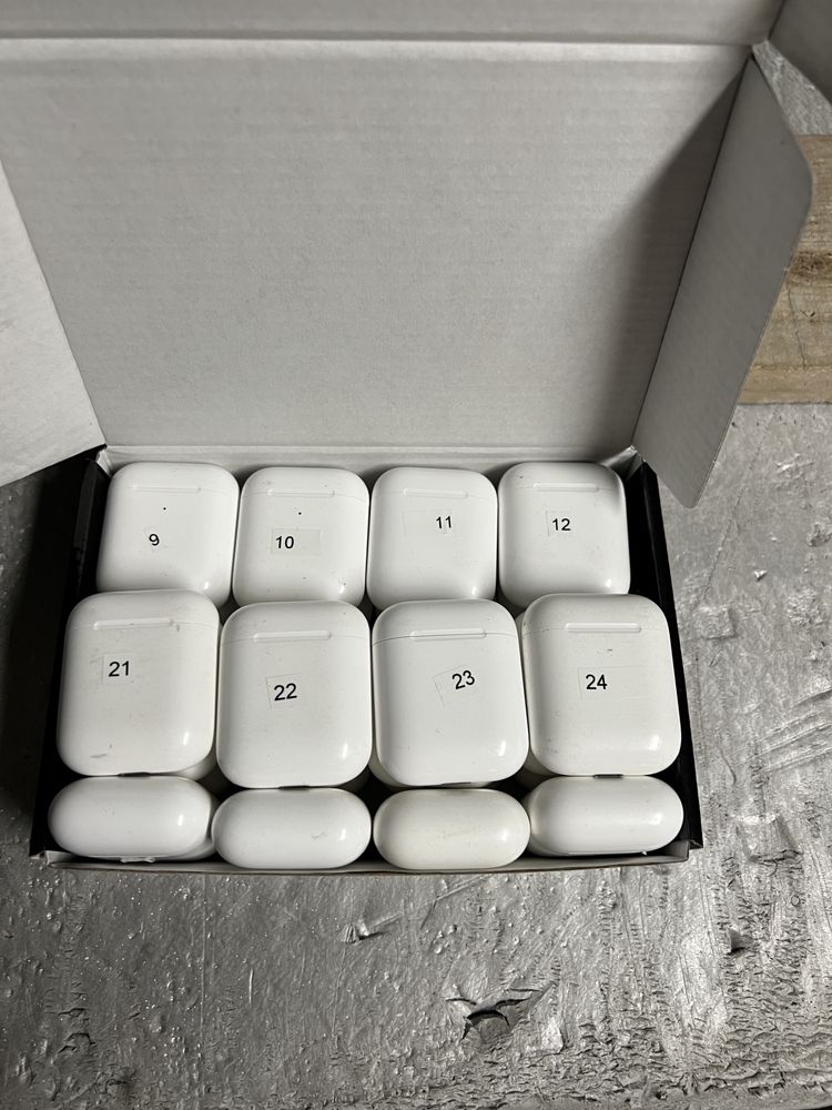 Lote 44x Apple Airpods - A2031 + A1523 - 30x a funcionar, resto n test