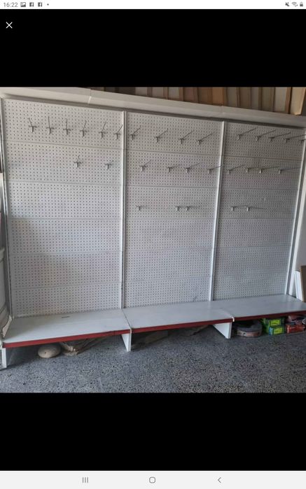 Expositor de ferramentas.