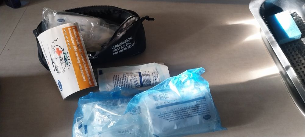 Zestaw Płyta DVD Mercedes Comand APS , książka serwisowa,apteczka