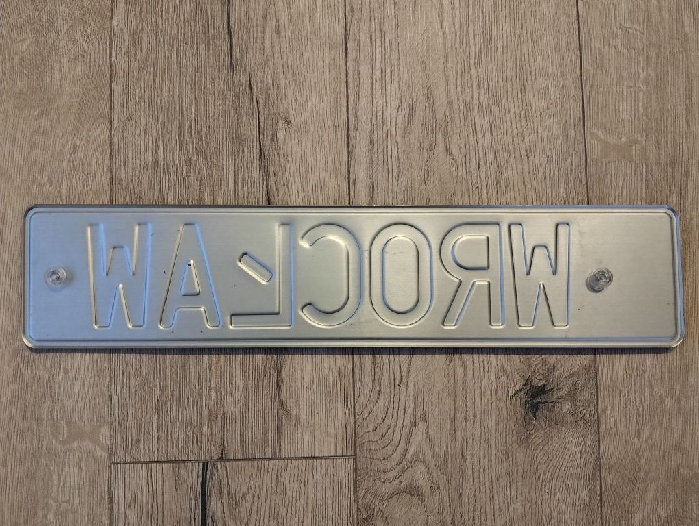 Tablica aluminiowa tłoczona "WROCŁAW" + przyssawki do szyby