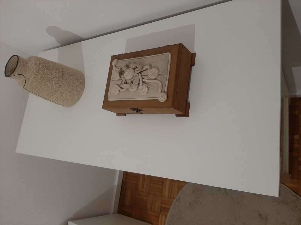 Cómoda Hemnes branca