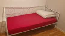 Cama e Sofá de Metal Nova