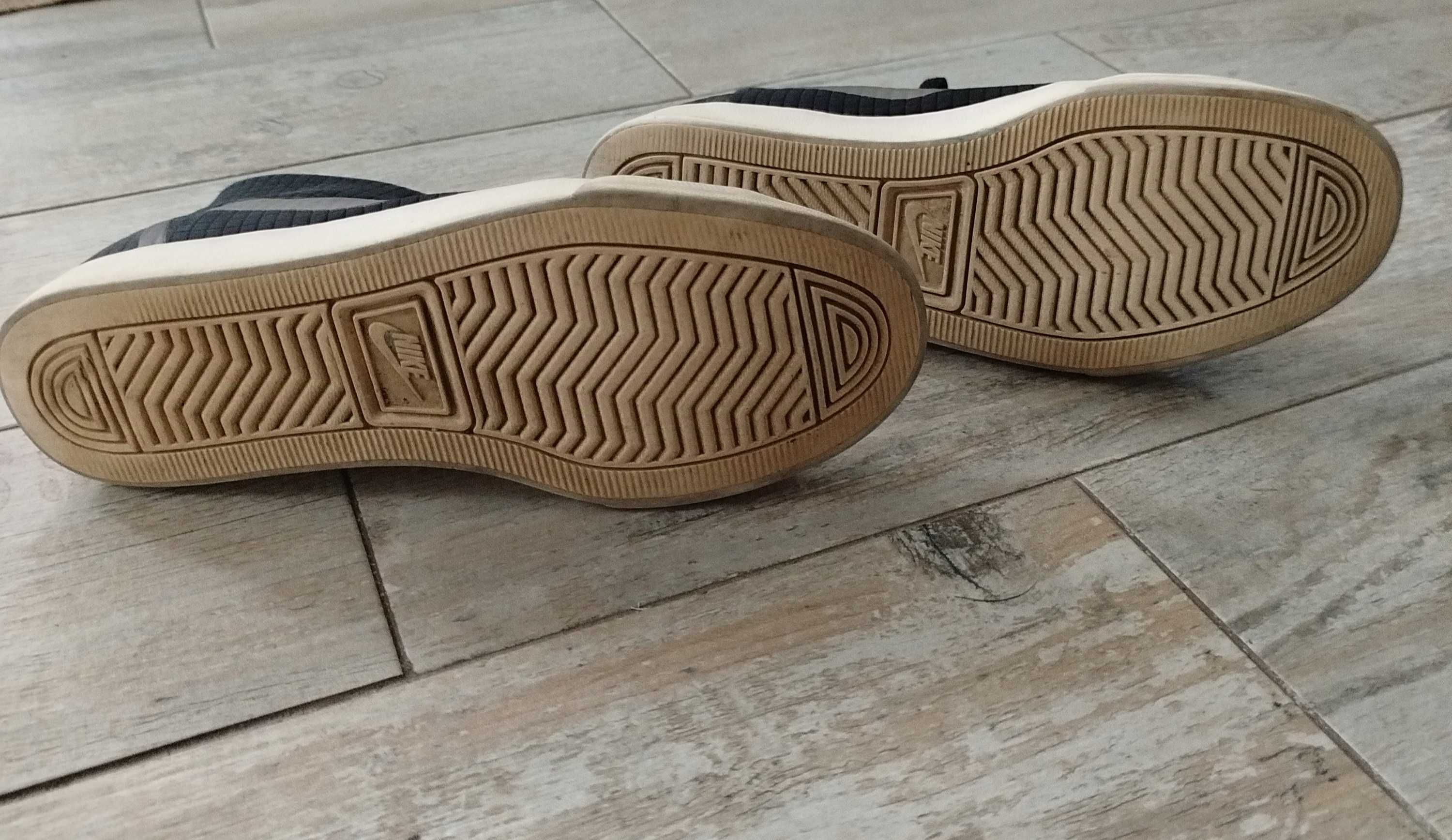 Ténis Nike -38,5