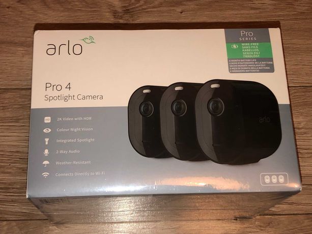 Arlo Pro 4 Zestaw do monitoringu WIFI 3x Kamery Wewnętrzne Zewnętrzne