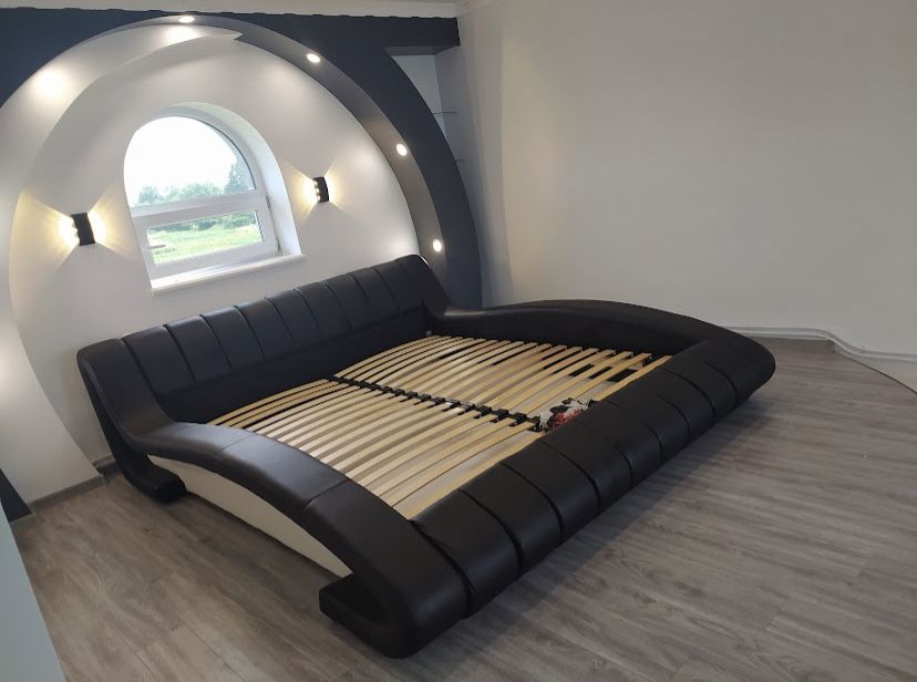 Двоспальне ліжко з підйомним механізмом. М‘яке ліжко