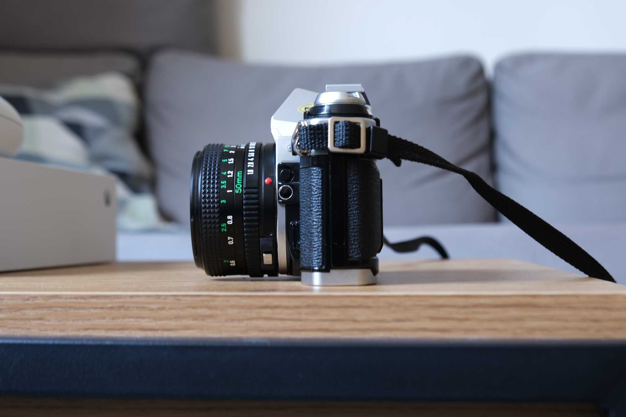 Canon AE-1 Program z Obiektywem FD 50mm + Dodatki