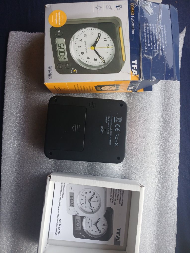 Radio budzik TFA