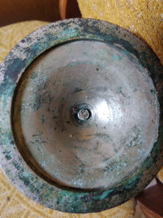 Продам подсвечник латунь