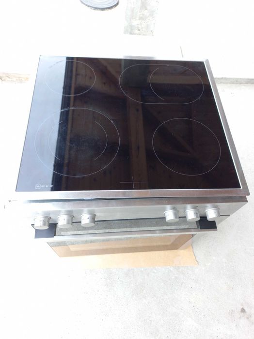 Духовка NEFF HR5E20F0 + варильна поверхня NEFF HT6EK60E, вживані