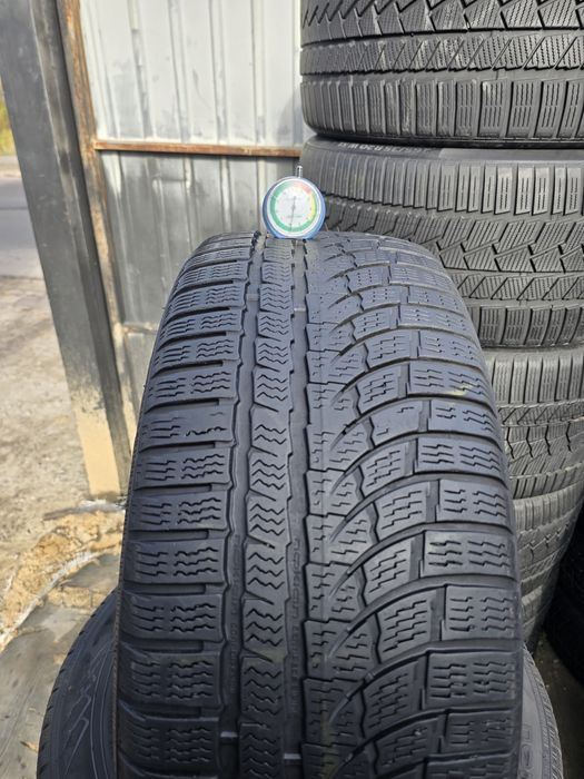 235 55 R17 Nokian