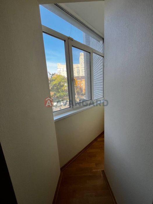 Продам 3 кімнатну кв. в новобудові, автономним опаленням.