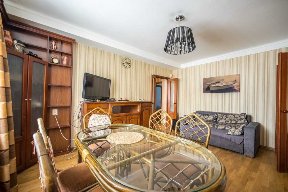 Квартира в центрі Києва вул.Бульвар Лесі Українки 2.