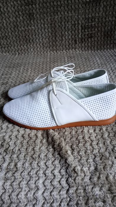 Nowe mokasyny, rozmiar 43.