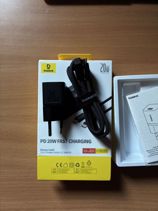 Найкомпактніша зарядка Baseus 20W GaN 5