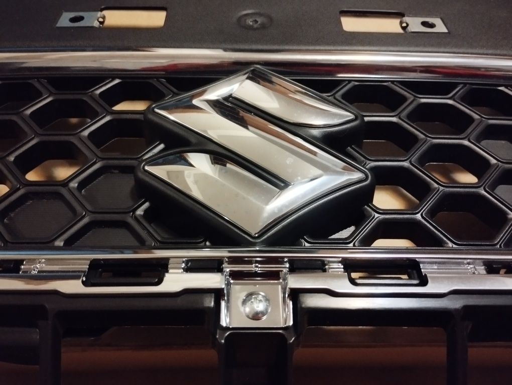 Grill Suzuki Swift MK8 2020.