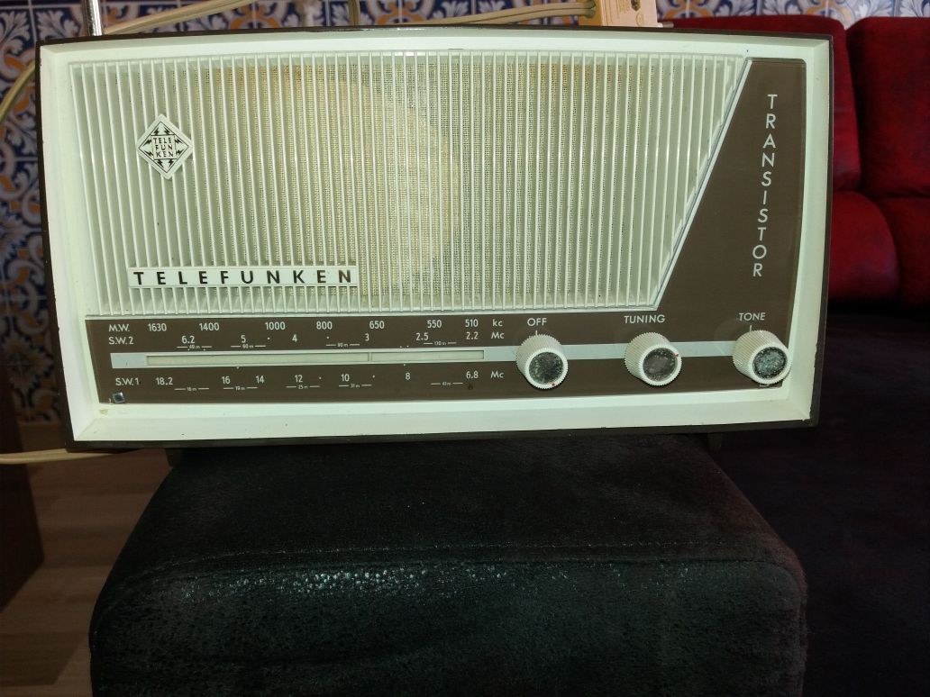 Rádio telefunken transistor