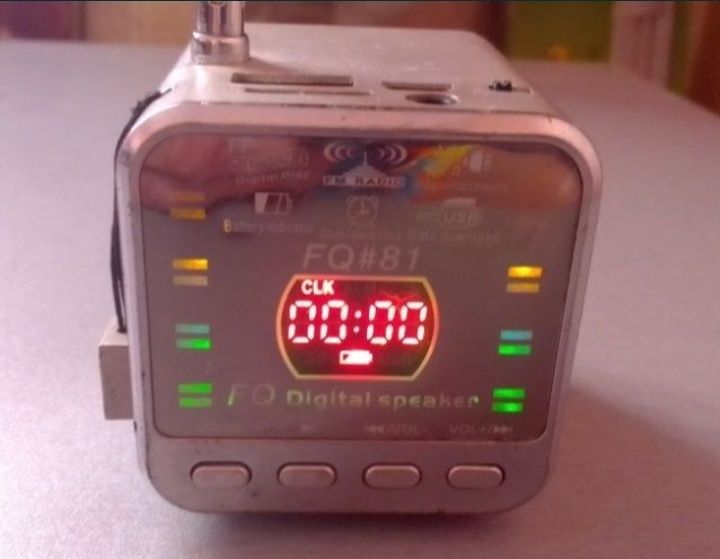 Продам mp 3 колонку  с FM радио