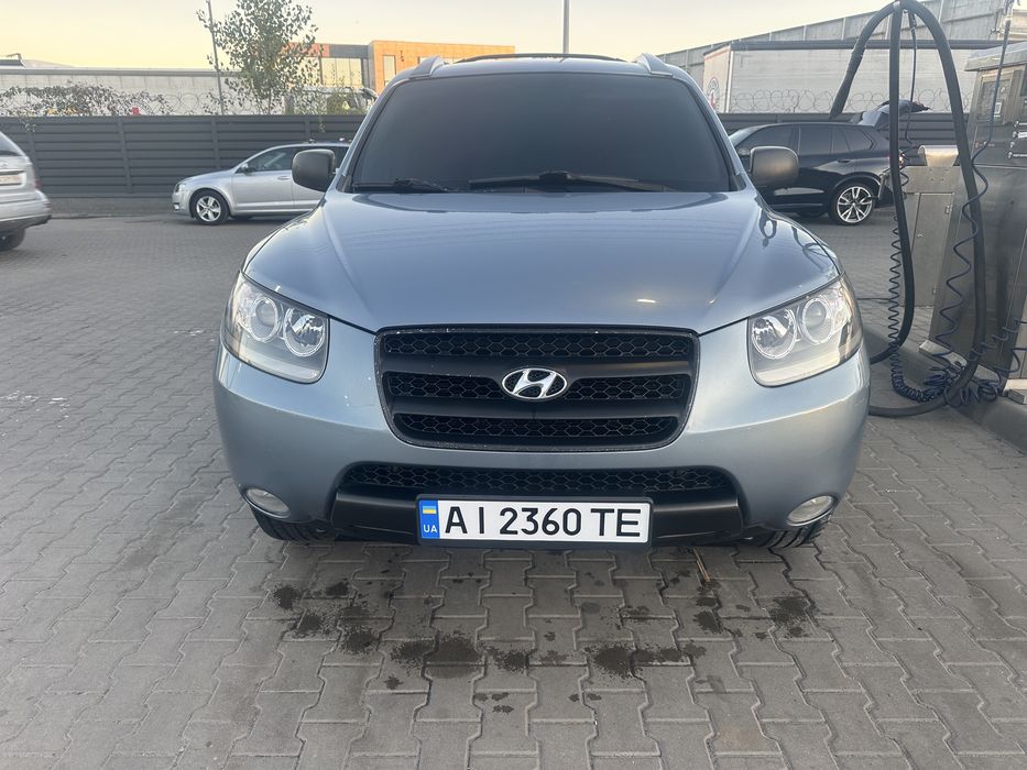 Сімейне комфортне та вмістке авто