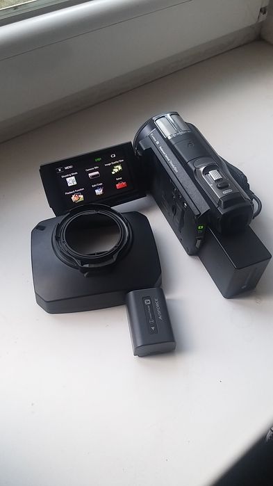 Продам видеокамеру Sony HDR-CX740