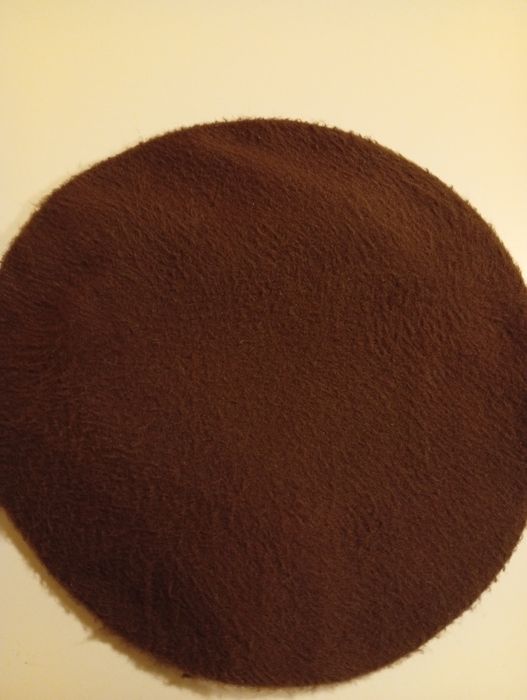 Sprzedam beret damski w rozmiarze 55-57 cm.
